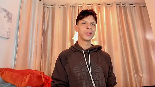 Ethan_qop webcam