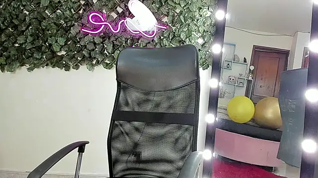 DestinyHills live cam