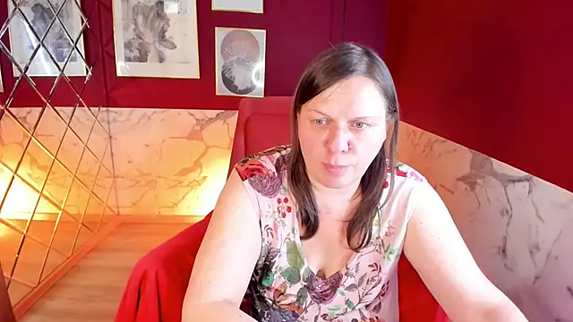 KellyPerfection webcam
