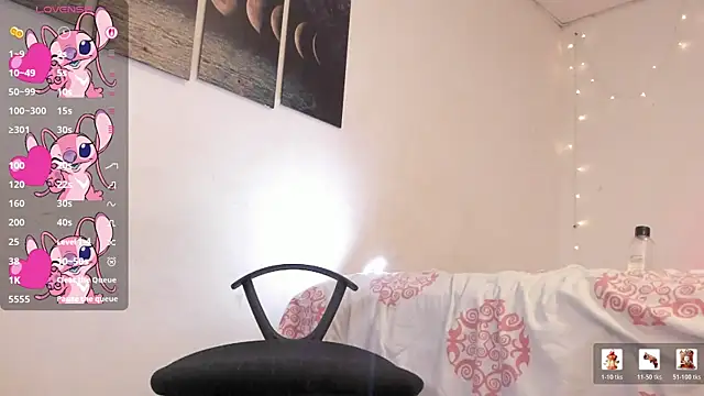 chloe_kisses webcam stripchat model stream image