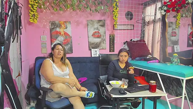 lesbiancuple webcam