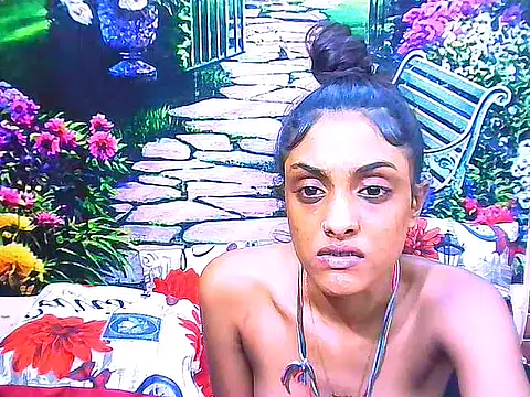 IndianPretty14u2Luv webcam