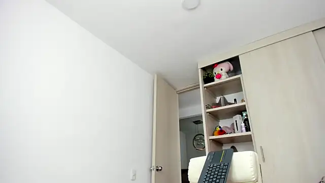shantallhotxx webcam
