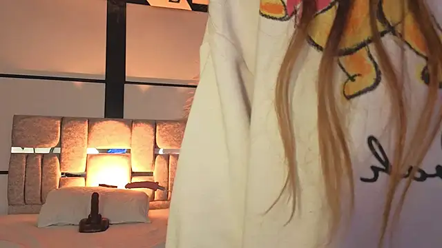 AlliceLover live bondage room