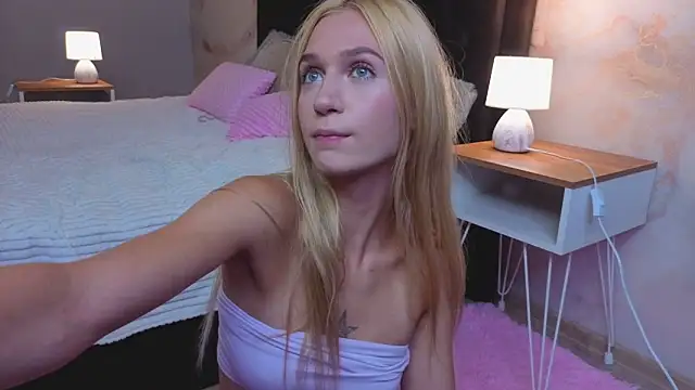 SerenaCrystall BDSM webcam show