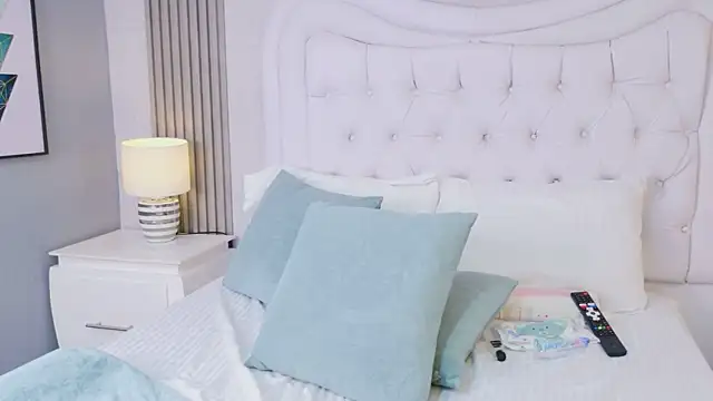 ScarlettPetrova live twerking show