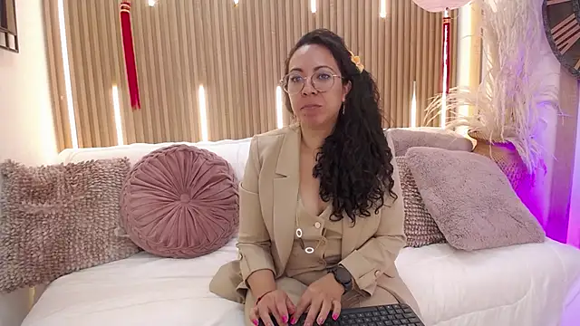 Velvet_Curly webcam