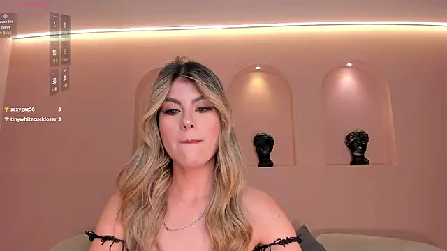 MiaSilvaX small boobs private video chat