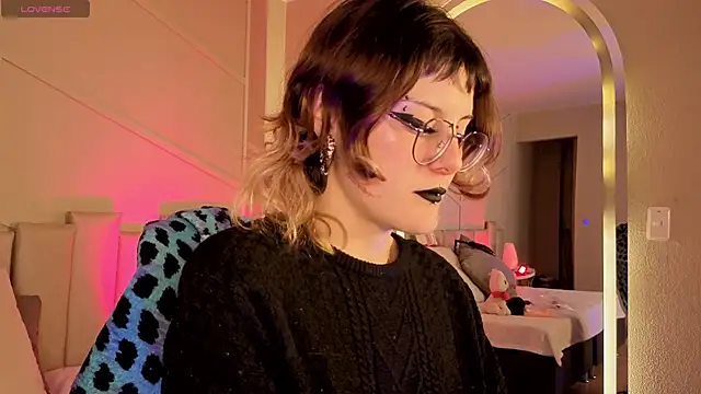 rossiee_huntt - Rossiee_huntt's free webcam - UK Sex Cams