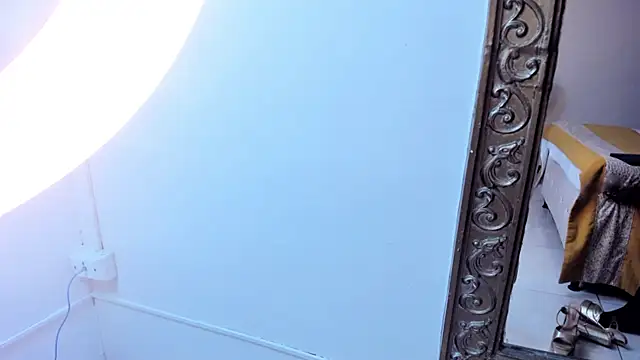ArianaMora live BDSM cam