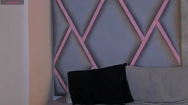 velvet-duo - Velvet-Duo's free webcam - UK Sex Cams