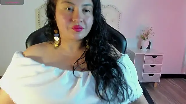JadeBellee webcam