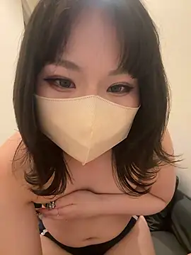 milku__1717 Live Webcam on Stripchat