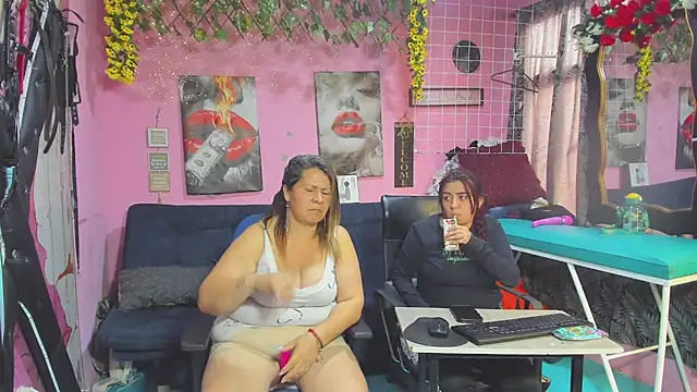 lesbiancuple webcam
