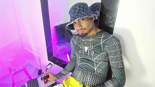 Rpoolrboy webcam