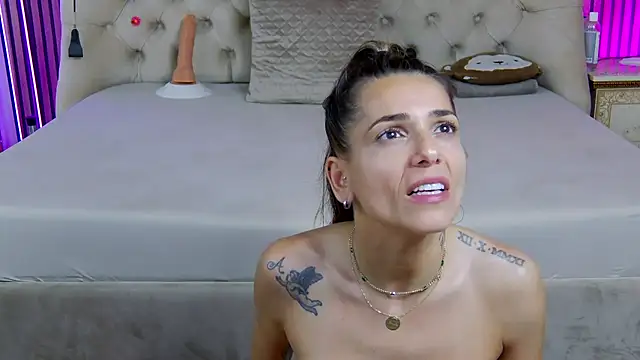 PlayfulShow webcam
