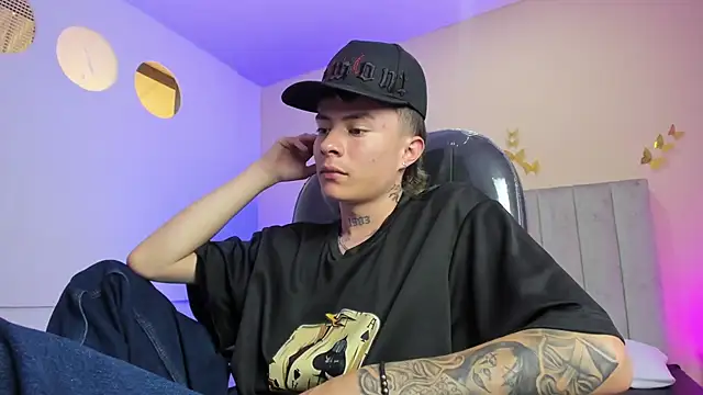 Nascary_Fox webcam