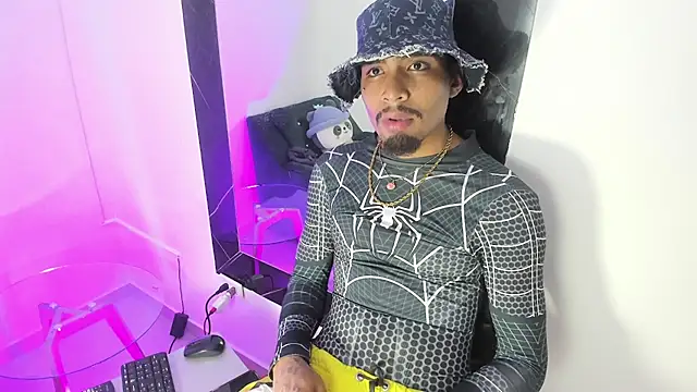 Rpoolrboy webcam
