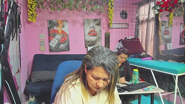 lesbiancuple webcam