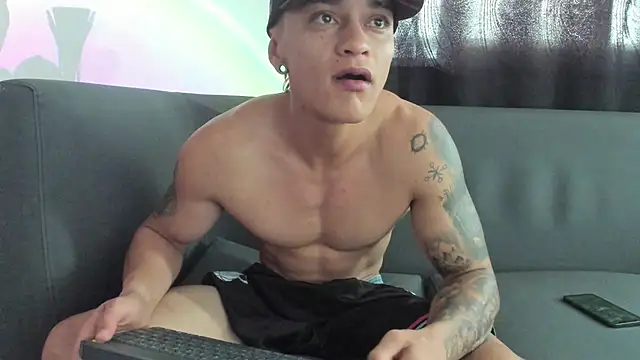 AlexRoyce_ webcam