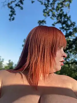 LadyDreams11 webcam