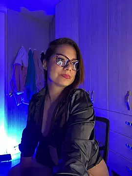 Pretty__Milf webcam