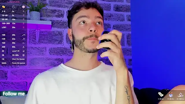 noah_ricci webcam