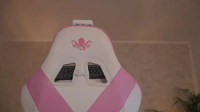 Ava-Diamond webcam