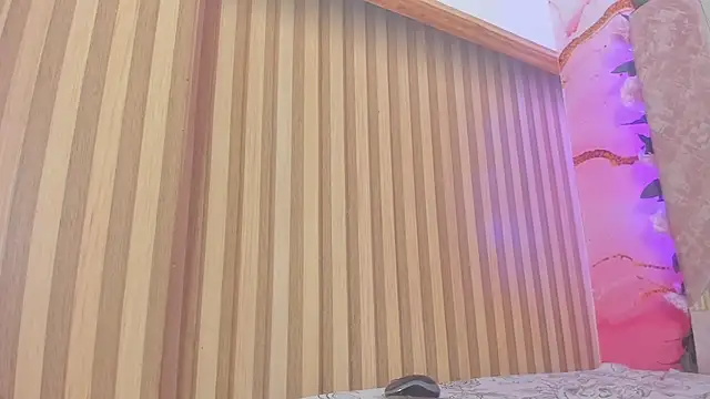 baby_peach__ webcam