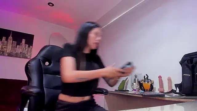 Meghan320 webcam