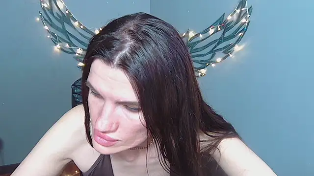 MilaLoona webcam