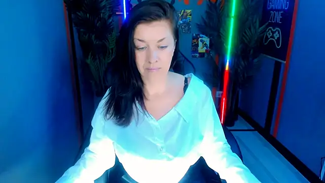 AnaMills tittyfuck cam girl