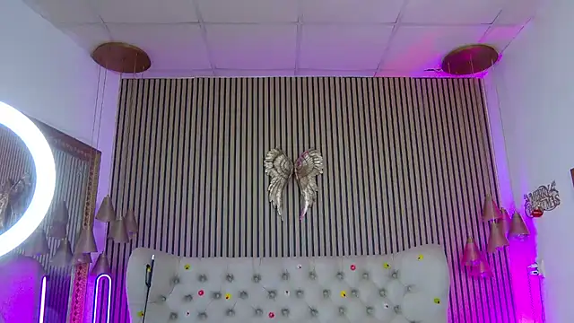PlayfulShow webcam