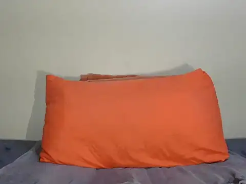 LICKABLETASH98 webcam