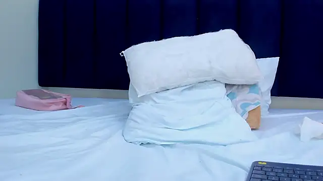 mayaevansmg webcam