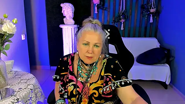 LilaMaharani webcam