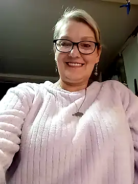 irinamaux live cam