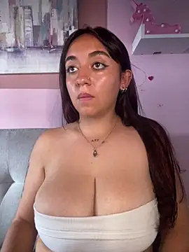 Im_Luuu webcam