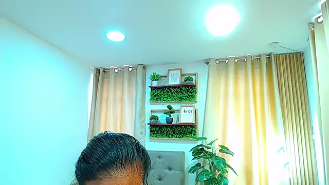sasi_luna webcam