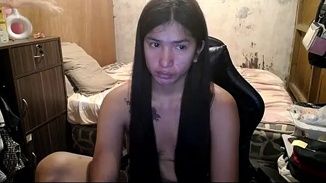 yanaleciousxx webcam