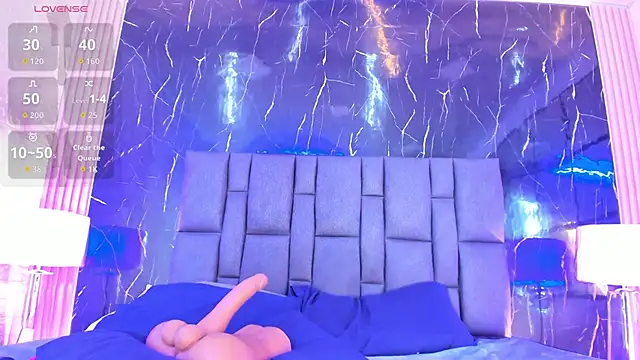 BustyGlow webcam
