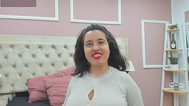 nia_taylorX webcam