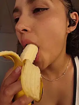 Lucy_Marin webcam