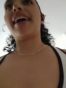 Lucy_Marin webcam