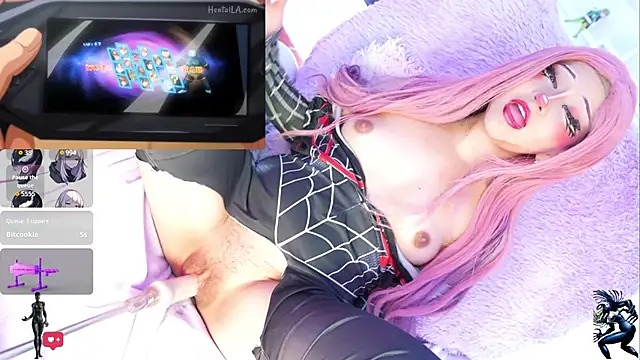 Kira-- webcam