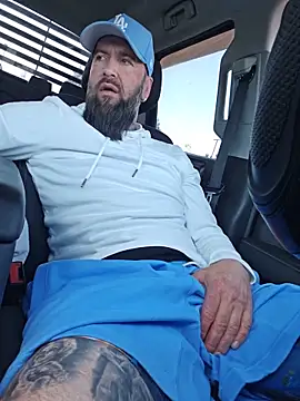 Beardedtattood webcam