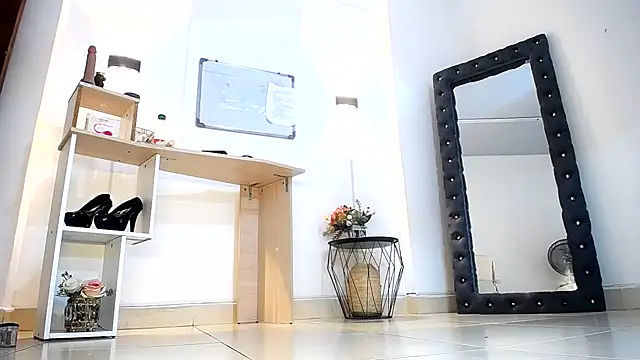 Emily_Jedet webcam