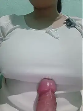 Shine_Mai webcam