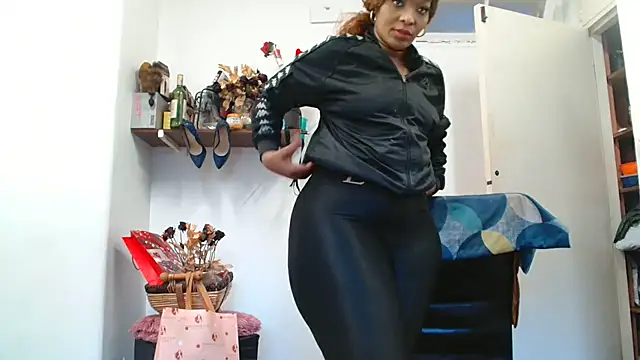 xTALLSEXYBUMx webcam
