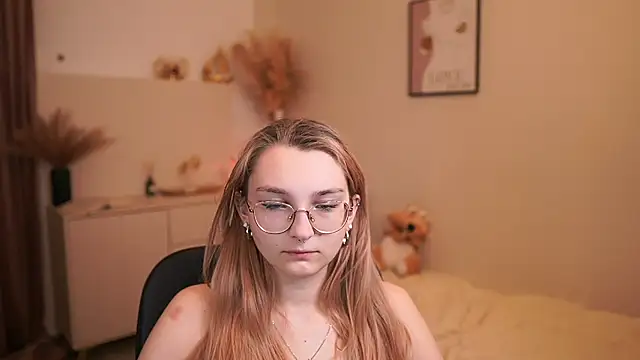 Sophielux18 webcam